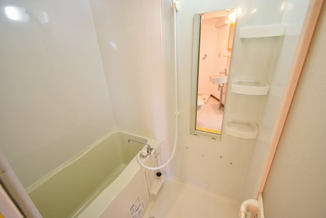 レザムルーズ西宮の浴室