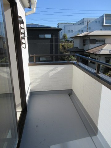 【仲介手数料無料】新築戸建　鳩山町松ヶ丘1-6-3（全1棟）のバルコニー