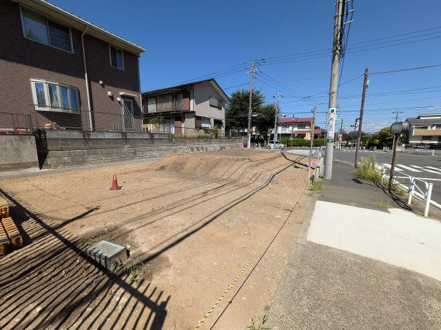 八王子市　片倉町　新築一戸建て　１３期の駐車場|～並列2台駐車可能カースペース～