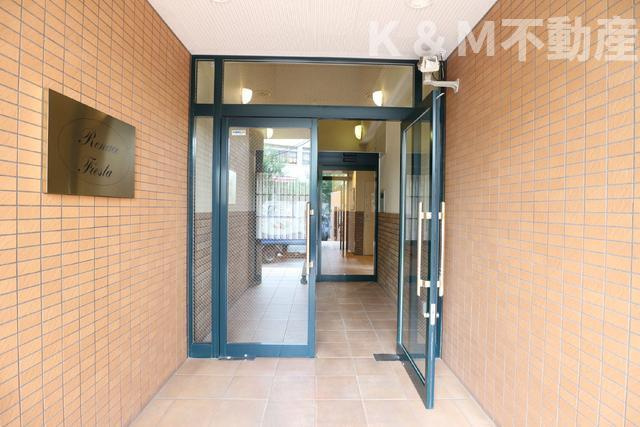 ルネス・フィエスタのエントランス|毎日通るエントランスはこのようになっています