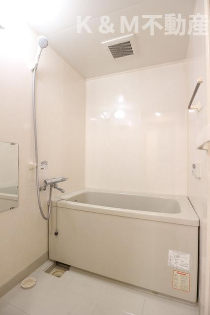 ルネス・フィエスタの浴室|落ち着いた空間のお風呂です