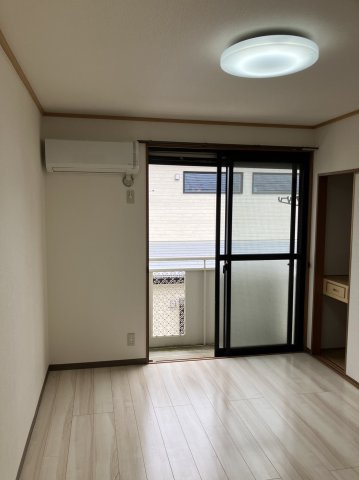 パストラルコートの洋室