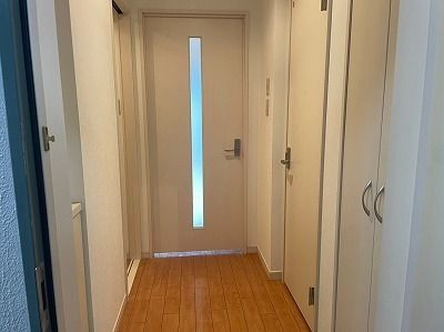 伊藤ビルの玄関