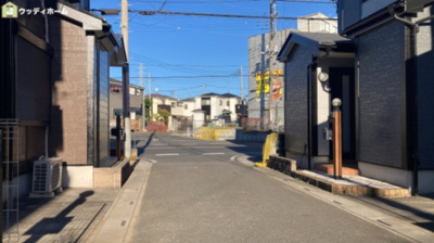 【前面道路含む現地写真】 | 草加市中根3丁目　中古一戸建て