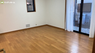 【居間・リビング】 | 草加市中根3丁目　中古一戸建て