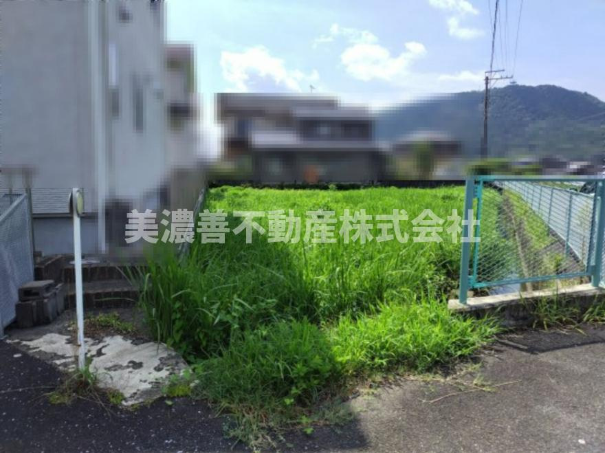 ６５８１０　岐阜市粟野西４丁目土地の外観
