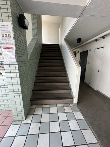 コラージュⅡのエントランス