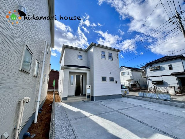 川島町上伊草　新築戸建　リーブルガーデン01の外観|白を基調とした明るい印象を受ける外観です(^^♪					
