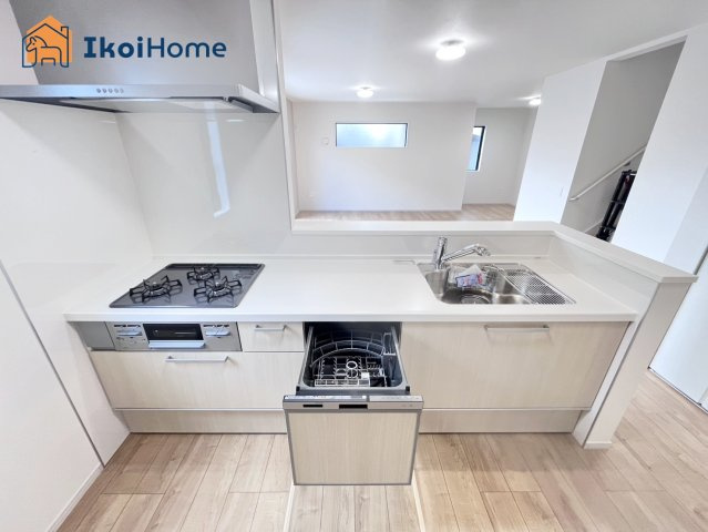 神戸市西区玉津町高津橋1期　新築戸建のキッチン|【ホームページに現地動画掲載中】●年中無休：当日予約可●食器洗浄乾燥機付きで便利！