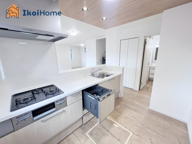 神戸市西区玉津町高津橋1期　新築戸建のキッチン|【ホームページに現地動画掲載中】●年中無休：当日予約可●人気の対面式となっております！