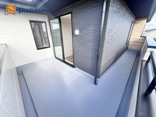 神戸市西区玉津町高津橋1期　新築戸建のバルコニー|【ホームページに現地動画掲載中】●年中無休：当日予約可●バルコニーが広くたくさん干せます