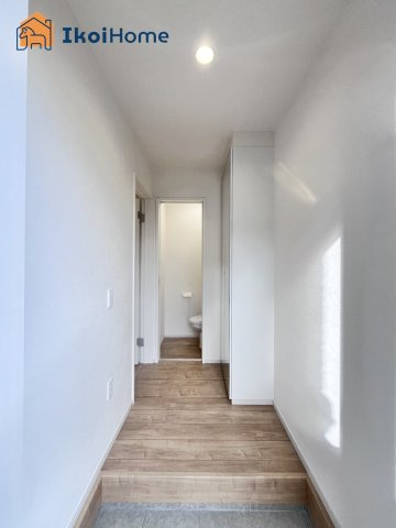 神戸市西区玉津町高津橋1期　新築戸建の玄関|【ホームページに現地動画掲載中】●年中無休：当日予約可●玄関ホール部分広々しております！