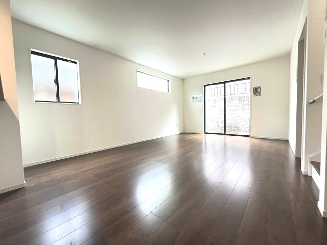 【居間・リビング】 | 福岡市南区大平寺1丁目9期　1号棟（全1棟）【仲介手数料無料・0円】 | 現地写真。