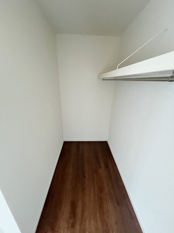 【収納】 | 福岡市南区大平寺1丁目9期　1号棟（全1棟）【仲介手数料無料・0円】 | 現地写真。ウォークインクローゼットです。