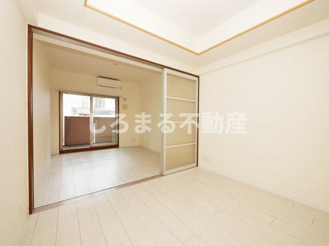 コンソラーレ同心の居間・リビング