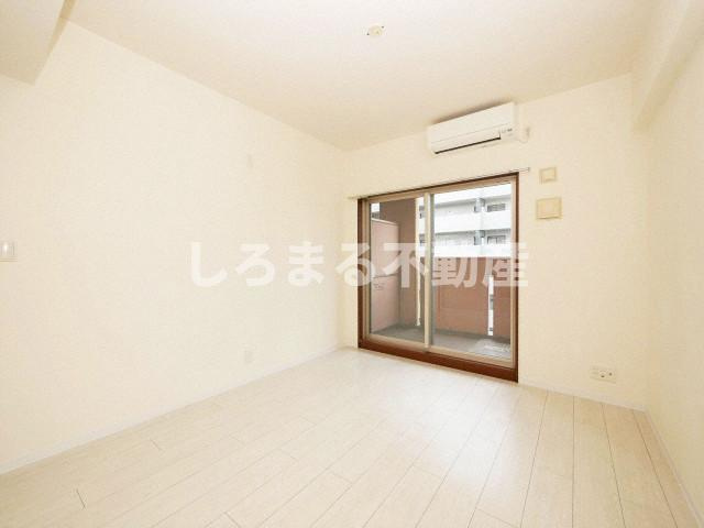 コンソラーレ同心の居間・リビング