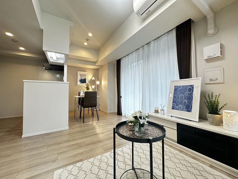 ONE ROOF RESIDENCE NISHINIPPORI の居間・リビング