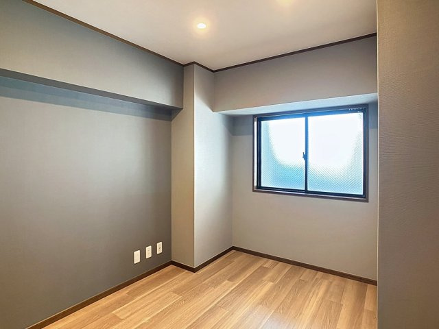 プレミアム金沢駅西の洋室