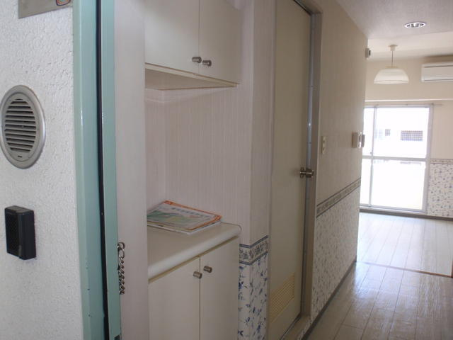 シューズボックス