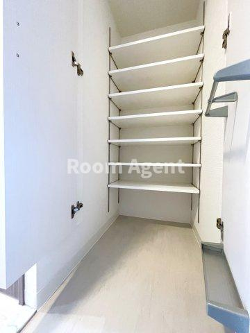 エスリード栄イーストスクエアの玄関