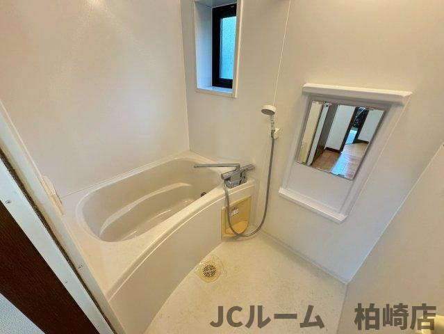 柏崎市半田２丁目のアパートの浴室