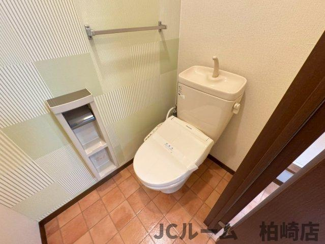 柏崎市半田２丁目のアパートのトイレ