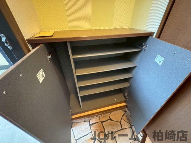 柏崎市半田２丁目のアパートの収納