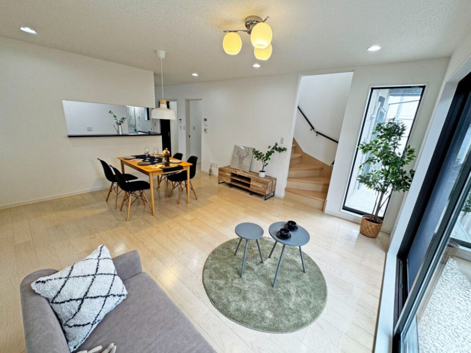 座間市広野台1丁目　中古戸建の居間・リビング|使いやすい居間です