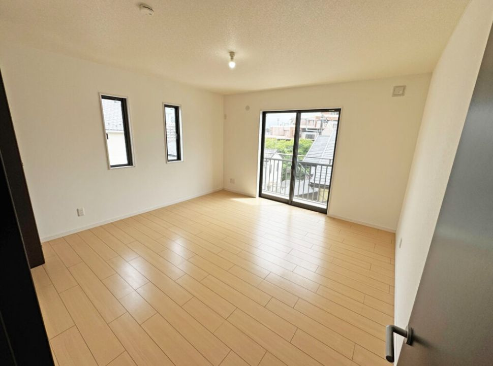 座間市広野台1丁目　中古戸建の洋室|使い勝手のいい洋室です