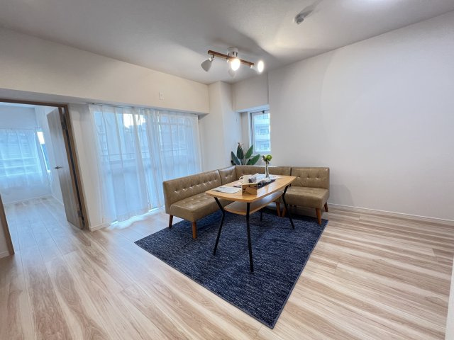 【居間・リビング】中山手セントポリア 