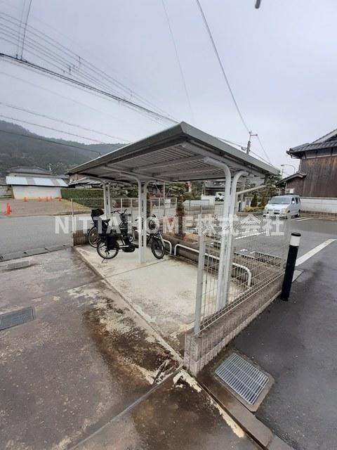 マーベラスのその他共用部分|屋根付きの駐輪場になります◎