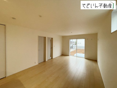 【居間・リビング】 | Livele Garden.S鴻巣市屈巣第4【平屋】新築住宅 | ≪2号棟≫
現地(2025年10月撮影)