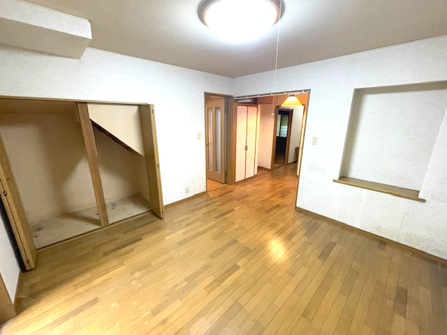 高島市マキノ町大沼中古戸建の洋室