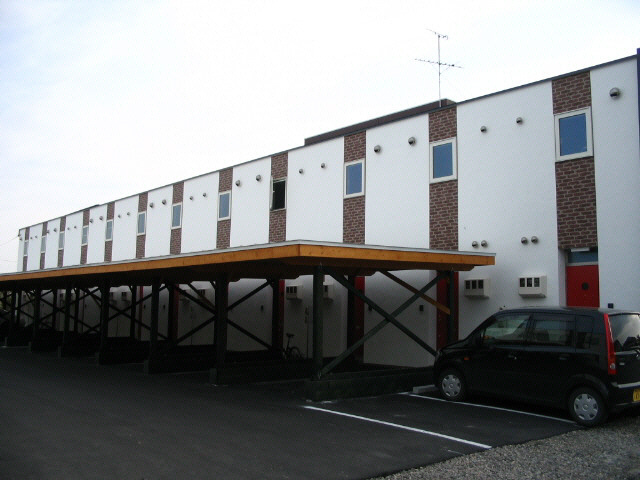 シンセイパレスの駐車場