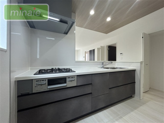 【キッチン】 | リビング階段　当社の近隣物件　栄町　全3棟　1号棟 | 同仕様施工例