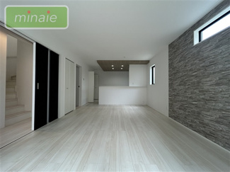 【居間・リビング】 | リビング階段　当社の近隣物件　栄町　全3棟　1号棟 | 同仕様施工例