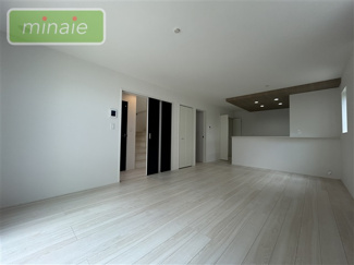 【居間・リビング】 | リビング階段　当社の近隣物件　栄町　全3棟　1号棟 | 同仕様施工例