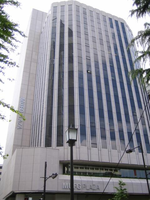 三菱ＵＦＪ銀行まで407m