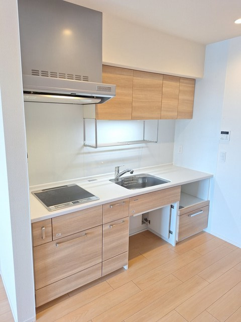 （シニア限定）ヘーベルVillage堀ノ内のキッチン|火を使わない安全なＩＨコンロ付きシステムキッチン