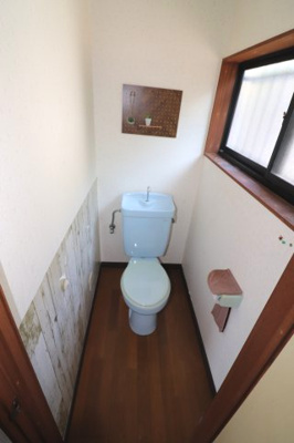 【トイレ】 | さつま町田原字柴立 戸建 | 2Fトイレ