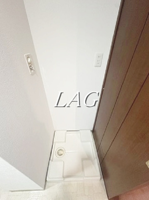 【設備】 | ベルドゥムール草加旭町 | 室内洗濯機置場です。