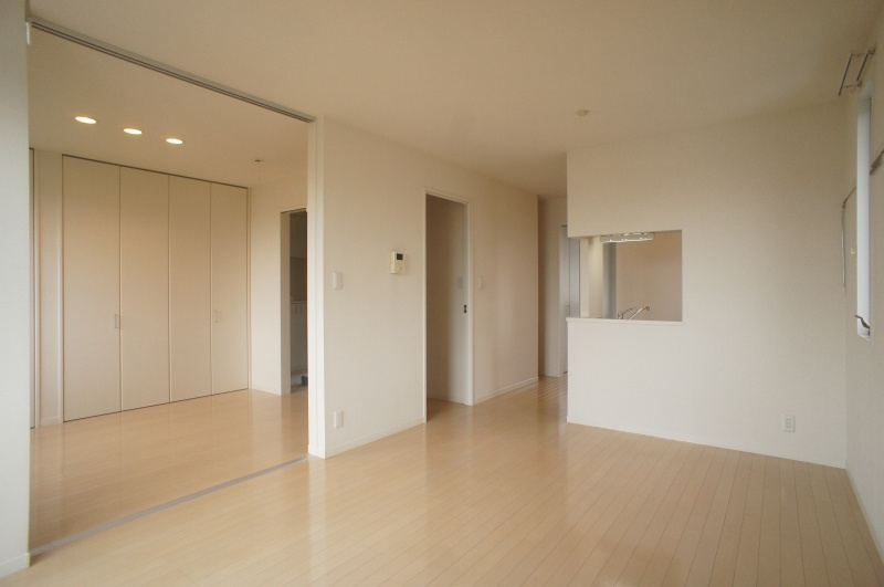 ヴィラーチェＡの居間・リビング