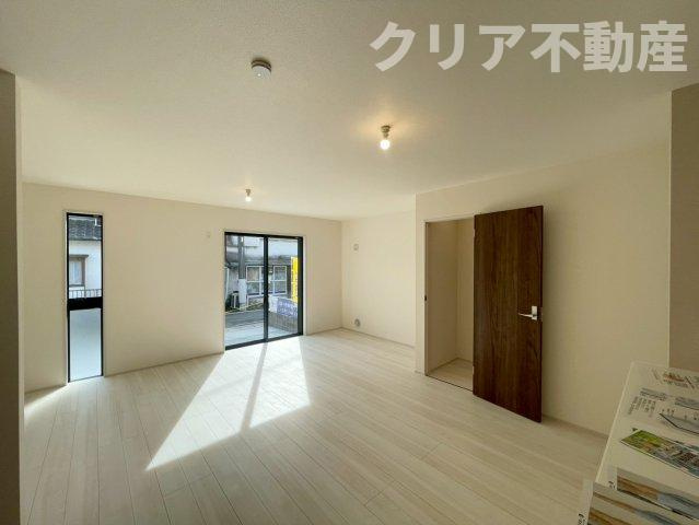 【居間・リビング】 | 高崎市石原町第24　6号棟