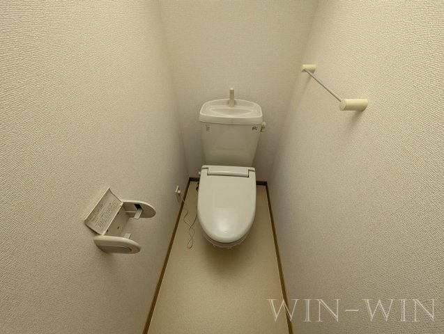 ヴィラス新栄のトイレ