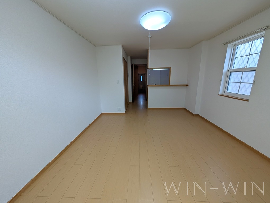 ヴィラス新栄の居間・リビング