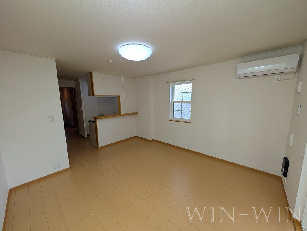 ヴィラス新栄の居間・リビング