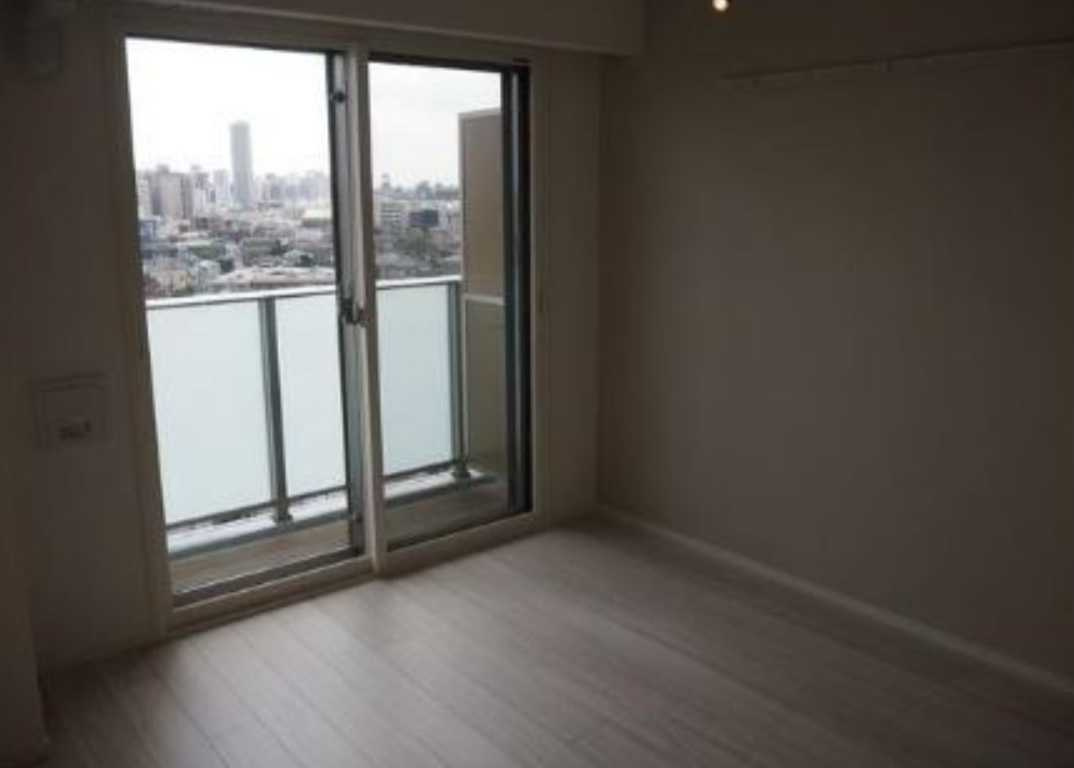 クレイシア三軒茶屋　ネット無料　分譲賃貸　高層階の居間・リビング