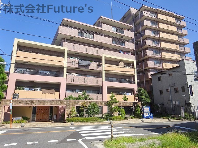 ロータリーパレス三郷金町の外観|JR常磐緩行線「金町」駅バス10分・TX「三郷中央」駅バス11分『久兵衛』停歩1分の好立地