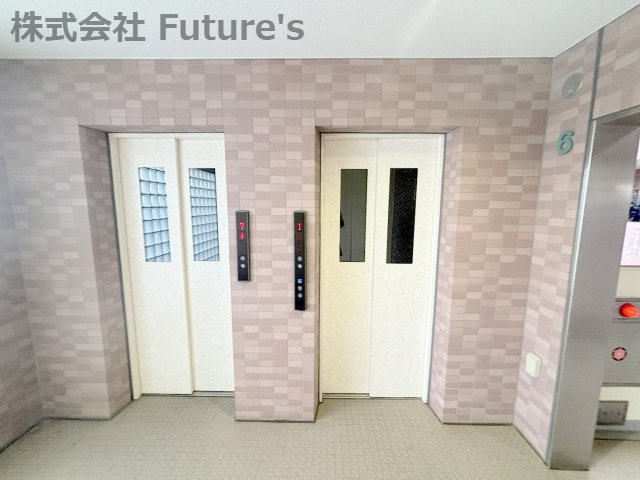 ロータリーパレス三郷金町のその他共用部分|エレベーター2基完備