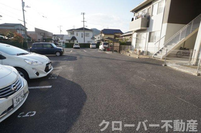 【駐車場】 | ハピネス B棟